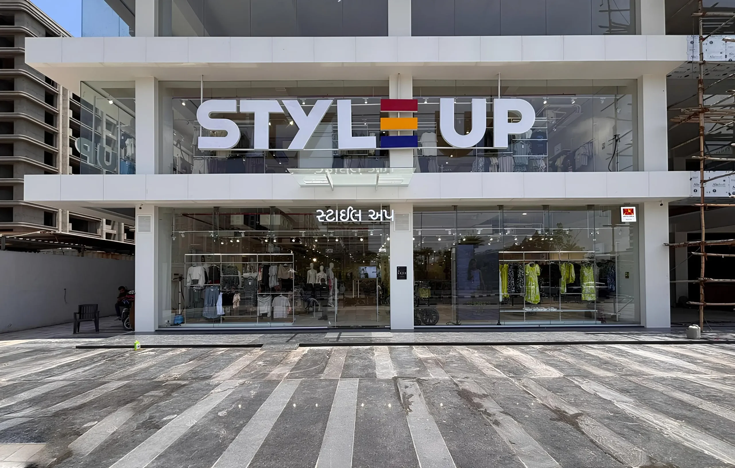 STYLE UP